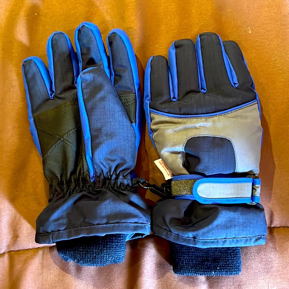 Boys snow gloves